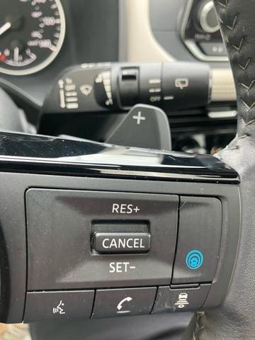 Photo of 2022 White Nissan Rogue