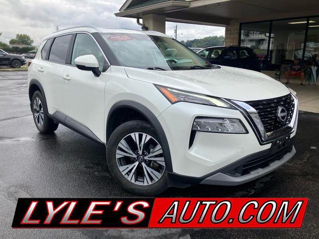 Photo of 2022 White Nissan Rogue