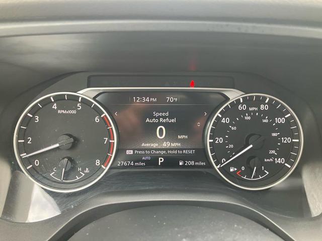Photo of 2022 White Nissan Rogue