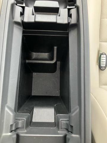 Photo of 2022 White Nissan Rogue