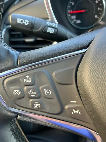 Photo of 2023 Black Chevrolet Equinox