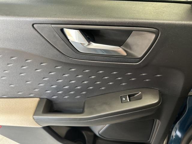 Photo of 2020 Green Ford Escape