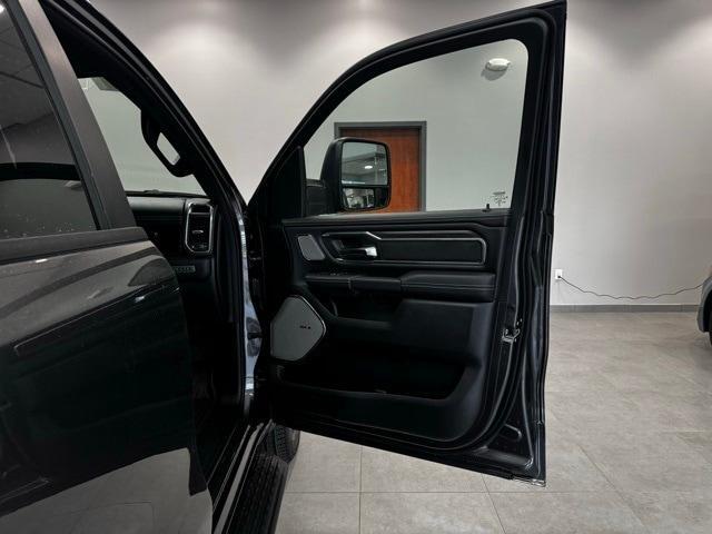 Photo of 2025 Granite Crystal Clearcoat Metallic RAM 1500