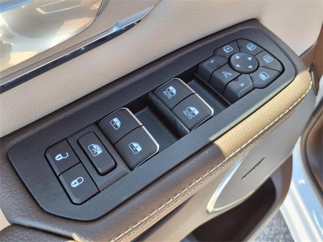 Photo of 2025 Bright White Clearcoat RAM 1500
