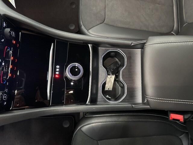 Photo of 2024 Silver Zynith Jeep Grand Cherokee