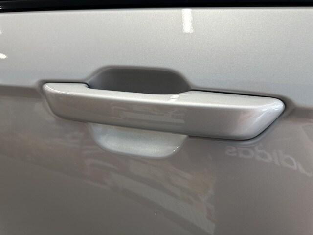 Photo of 2024 Silver Zynith Jeep Grand Cherokee