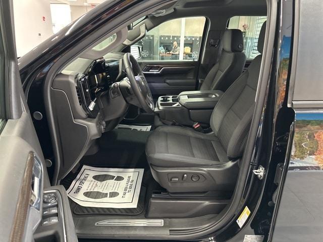 Photo of 2025 Black Chevrolet Silverado 1500
