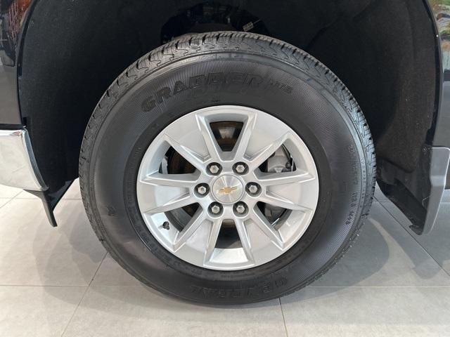 Photo of 2025 Black Chevrolet Silverado 1500