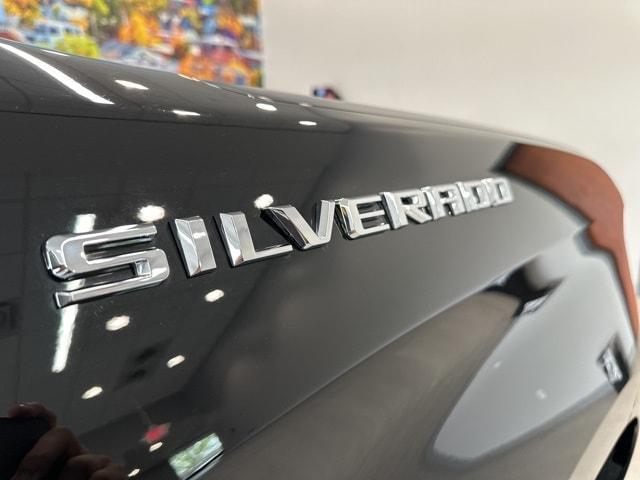 Photo of 2025 Black Chevrolet Silverado 1500