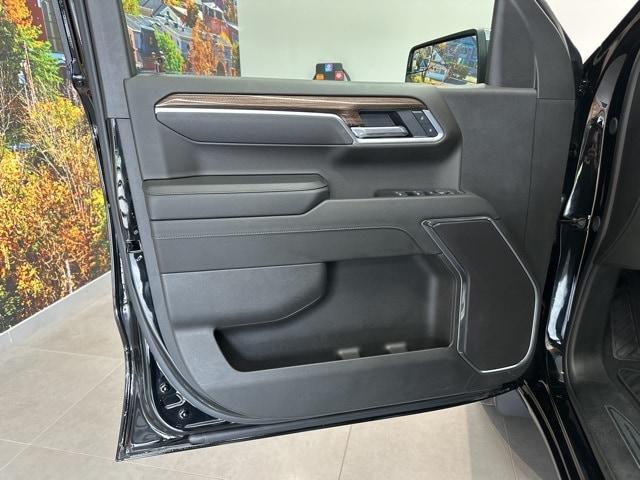 Photo of 2025 Black Chevrolet Silverado 1500
