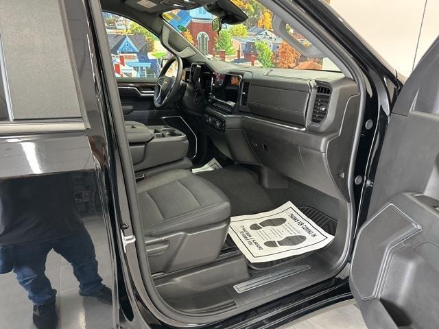 Photo of 2025 Black Chevrolet Silverado 1500
