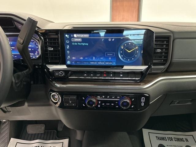 Photo of 2025 Black Chevrolet Silverado 1500