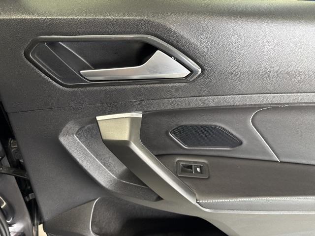 Photo of 2024 Deep Black Pearl Effect Volkswagen Tiguan