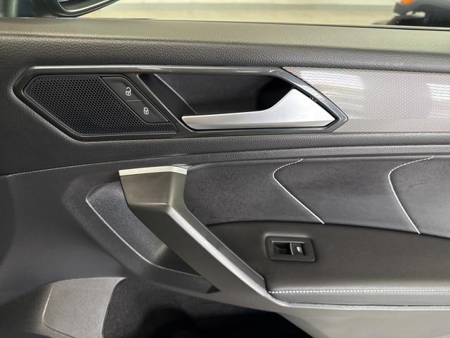 Photo of 2024 Deep Black Pearl Effect Volkswagen Tiguan