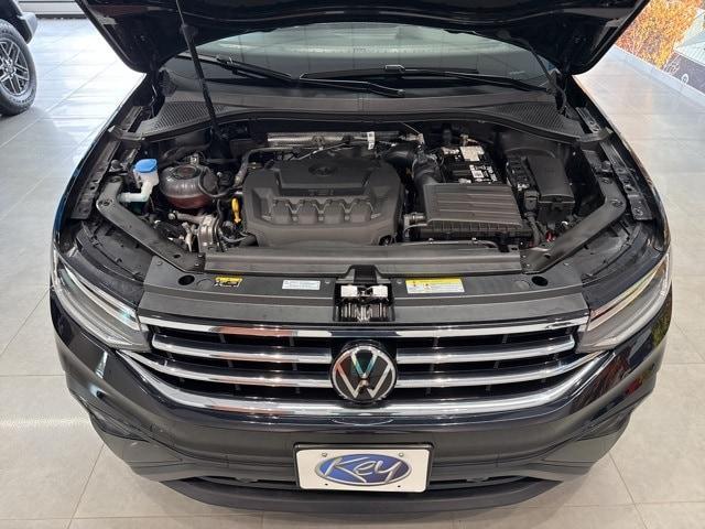Photo of 2024 Deep Black Pearl Effect Volkswagen Tiguan