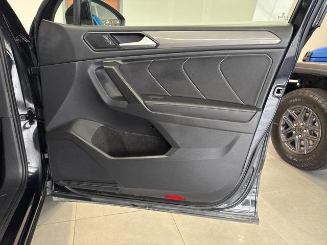 Photo of 2024 Deep Black Pearl Effect Volkswagen Tiguan