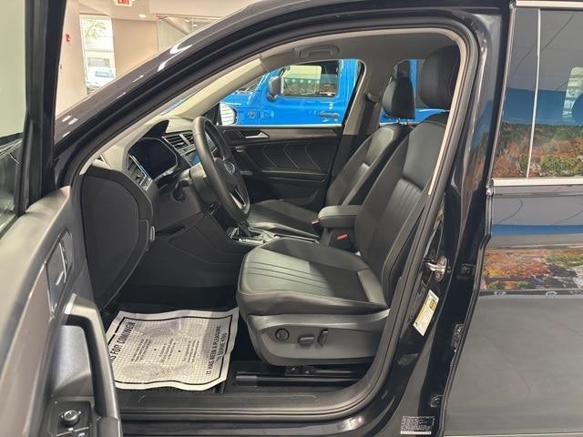 Photo of 2024 Deep Black Pearl Effect Volkswagen Tiguan