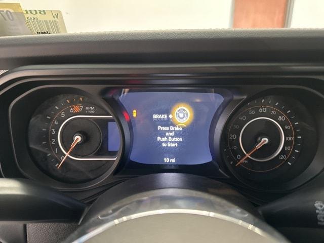 Photo of 2025 Bright White Clearcoat Jeep Wrangler