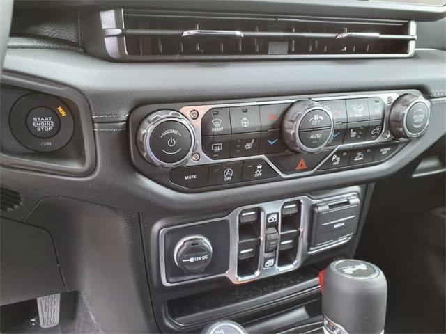 Photo of 2025 Black Clearcoat Jeep Wrangler