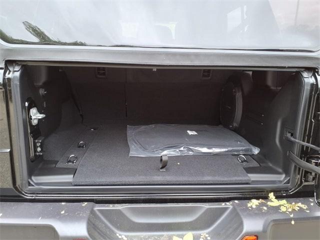 Photo of 2025 Black Clearcoat Jeep Wrangler