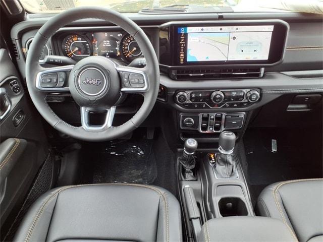 Photo of 2025 Black Clearcoat Jeep Wrangler