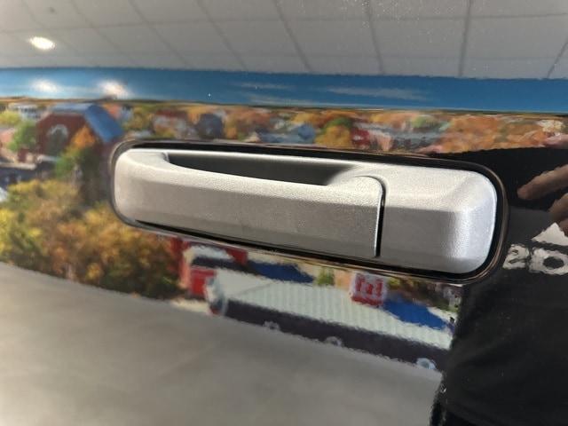 Photo of 2025 Diamond Black RAM 2500