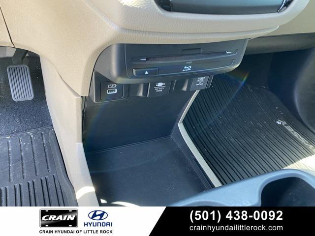 Photo of 2021 Platinum White Pearl Honda Odyssey