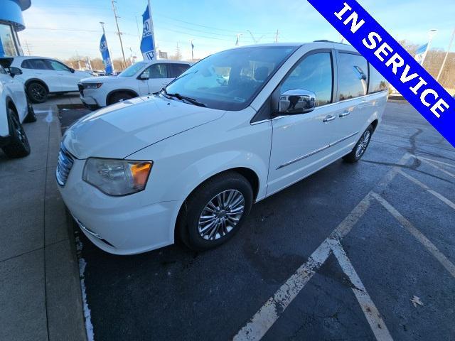 2013 Chrysler Town & Country