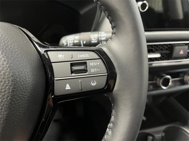 Photo of 2026 Urban Gray Pearl Honda HR-V
