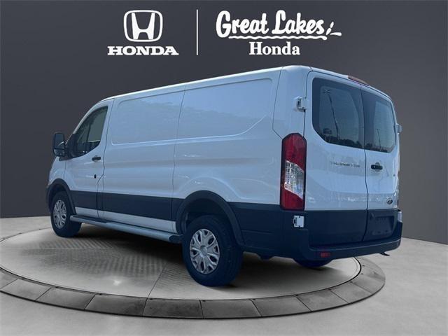 Photo of 2024 Oxford White Ford Transit-250