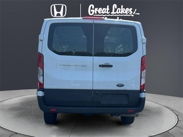 Photo of 2024 Oxford White Ford Transit-250