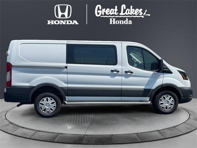 Photo of 2024 Oxford White Ford Transit-250