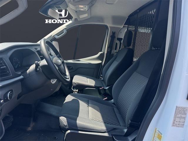 Photo of 2024 Oxford White Ford Transit-250