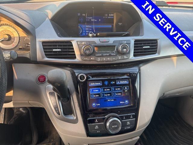 Photo of 2017 Obsidian Blue Pearl Honda Odyssey
