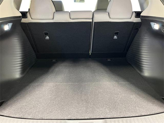 Photo of 2026 Platinum White Pearl Honda HR-V