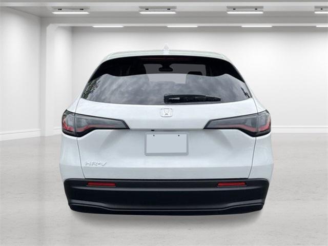 Photo of 2026 Platinum White Pearl Honda HR-V
