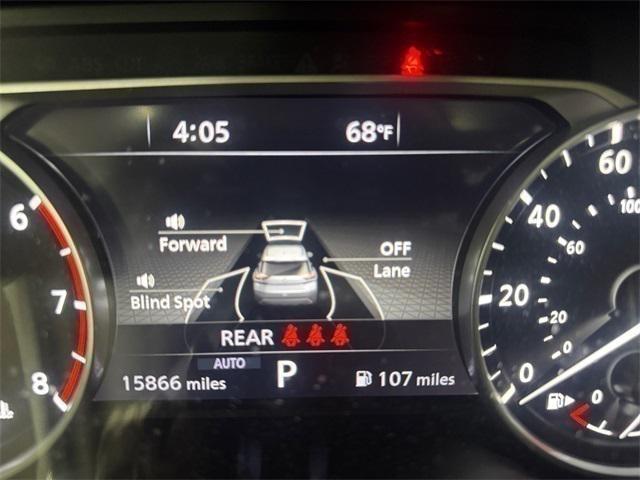 Photo of 2022 Pearl White Tricoat Nissan Rogue