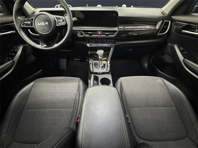 Photo of 2024 Neptune Blue Kia Seltos