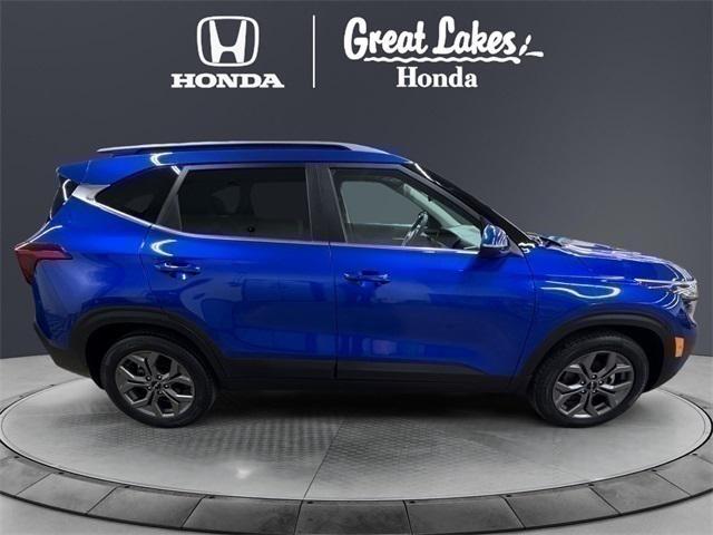 Photo of 2024 Neptune Blue Kia Seltos