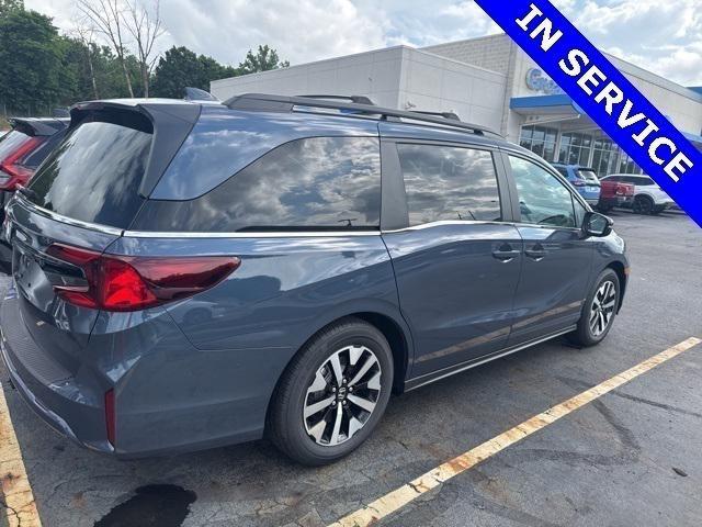 Photo of 2025 Smoke Blue Pearl Honda Odyssey