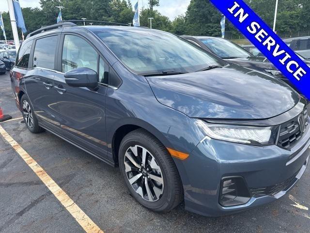 Photo of 2025 Smoke Blue Pearl Honda Odyssey