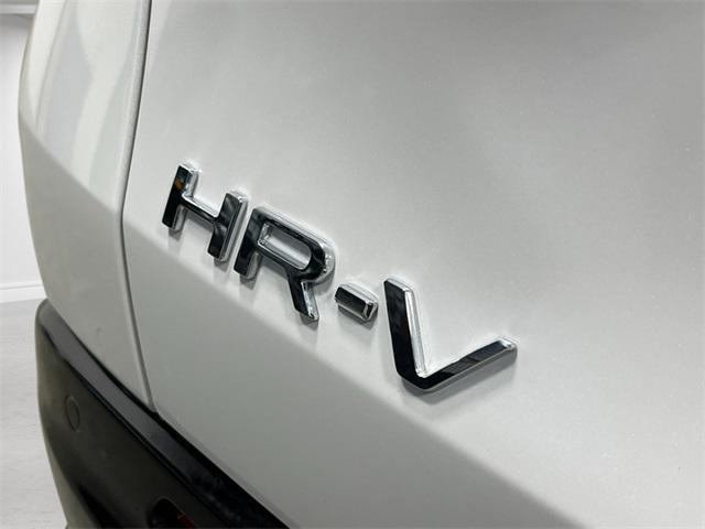 Photo of 2026 Platinum White Pearl Honda HR-V