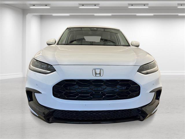 Photo of 2026 Platinum White Pearl Honda HR-V