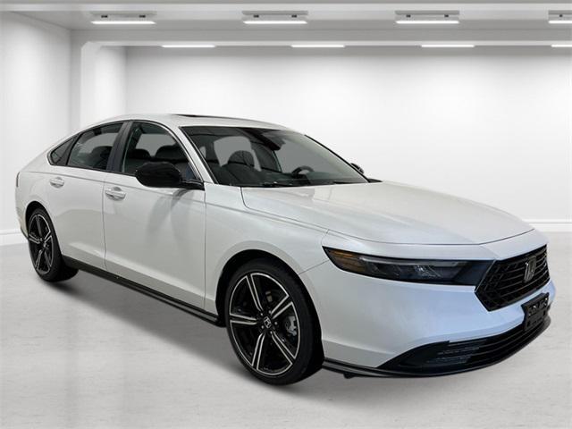 Photo of 2025 Platinum White Pearl Honda Accord Hybrid