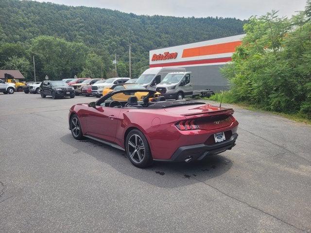Photo of 2025 Molten Magenta Metallic Ford Mustang