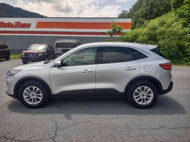 Photo of 2020 Ingot Silver Metallic Ford Escape