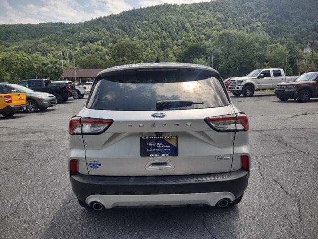 Photo of 2020 Ingot Silver Metallic Ford Escape