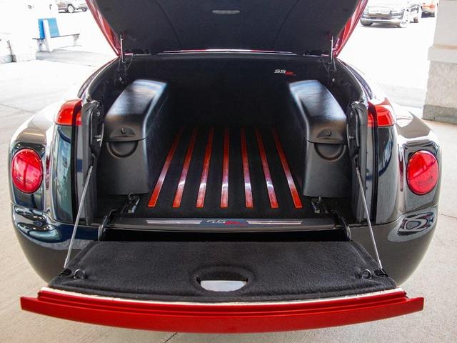 Photo of 2004 Smokin Asphalt Chevrolet SSR