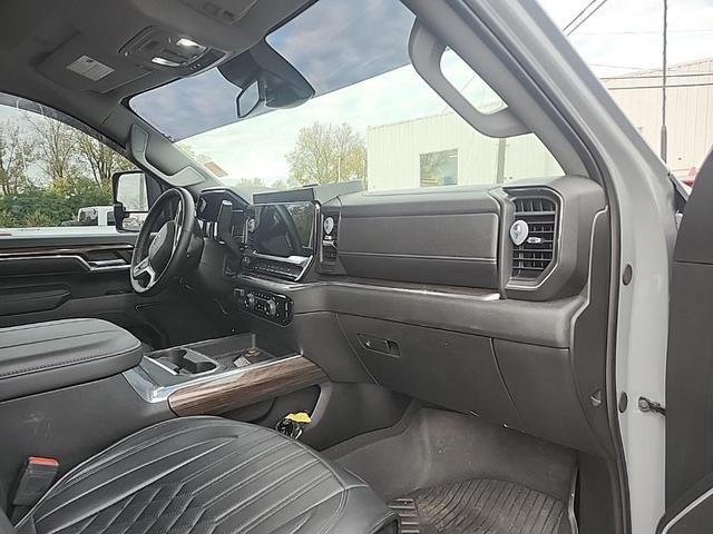 Photo of 2024 Slate Gray Metallic Chevrolet Silverado 3500