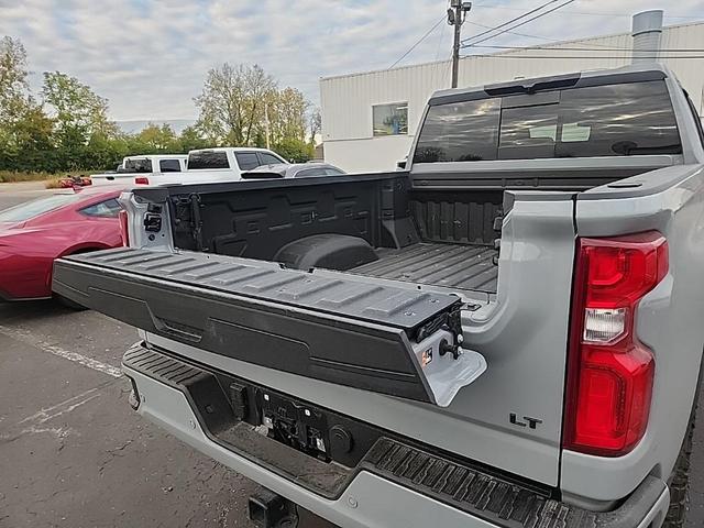 Photo of 2024 Slate Gray Metallic Chevrolet Silverado 3500